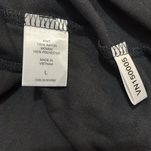 2/$25 NEW YORK & COMPANY Black Ruffle Front Tank Top Size Large - Picture 5 of 8